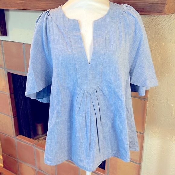 POMANDER PLACE Chambray Finley Flutter Sleeve Top, size M - Picture 1 of 10